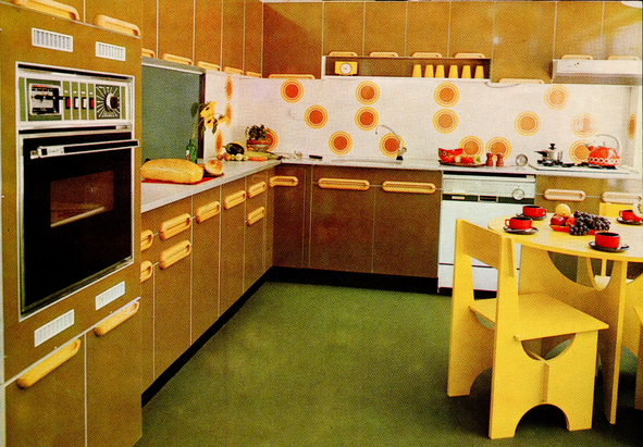 תמונה אווירה של מטבח משנות ה-70