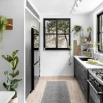 פרויקט של המעצבת פנים אורלי גונן עם משטח 503 פורצלן של אבן קיסר צילום: אורן עמוס